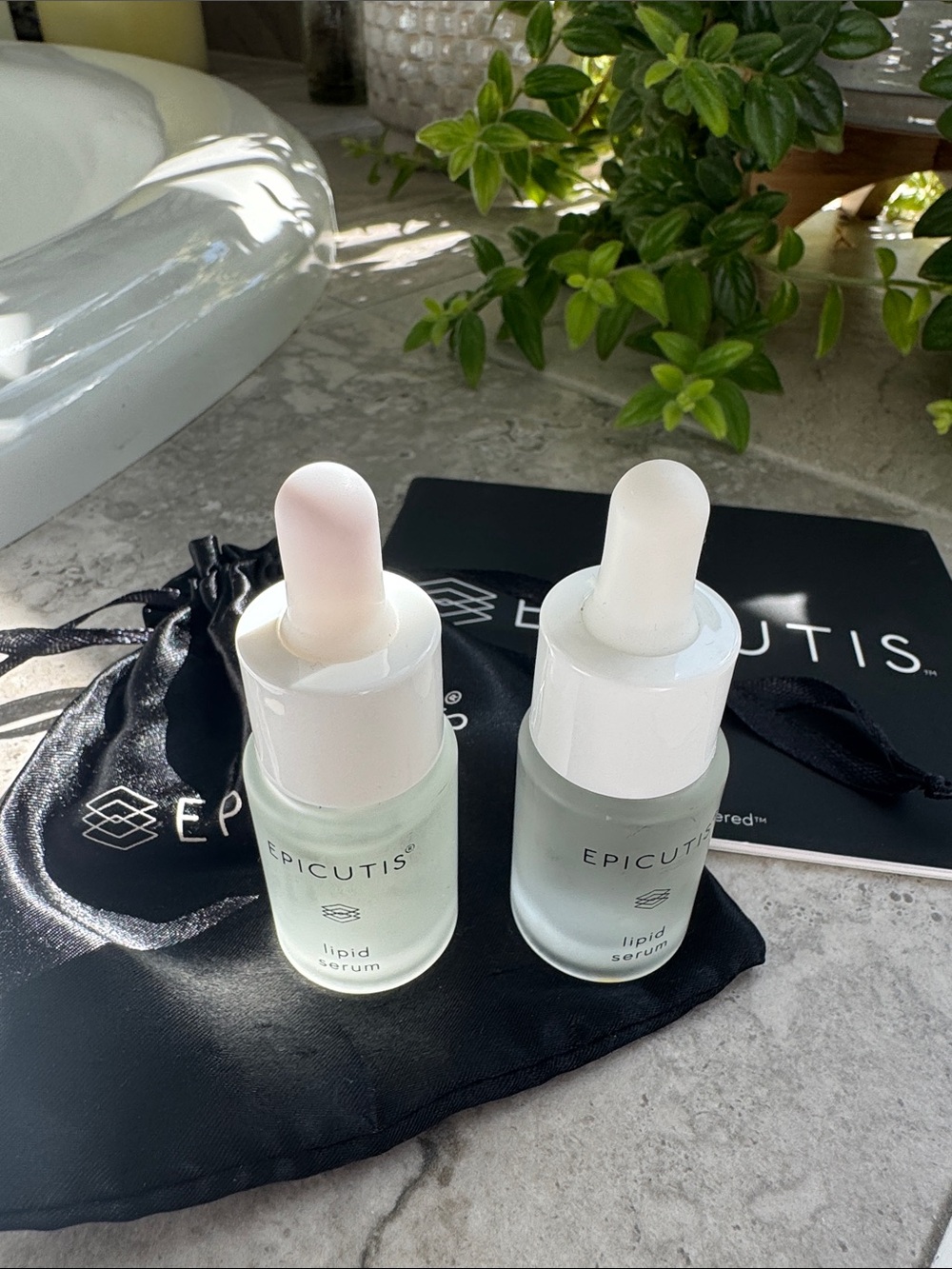 New Epicutis Lipid Serum - Hydrating Facial Serum x 2 Bag Brand Booklet Samples
